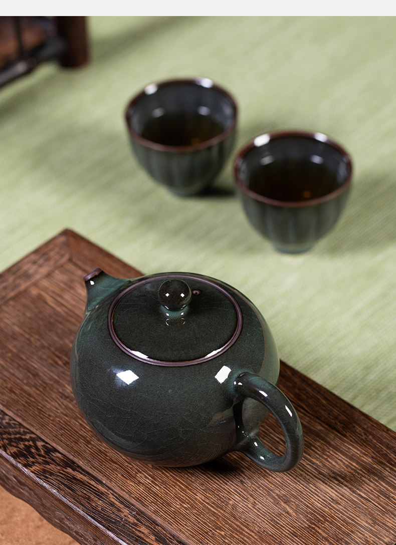 龙泉青瓷铁胎梅子青手工制作西施茶壶礼盒茶具300ML  Longquan celadon iron-body plum green handmade Xishi teapot gift box tea set 300ML