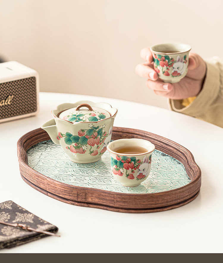 手绘草莓兔系列可爱汝窑一壶两杯托盘礼盒茶具 Hand-painted Strawberry Bunny Series Cute Ru Kiln Teapot with Two Cups and Tray Gift Box Tea Set
