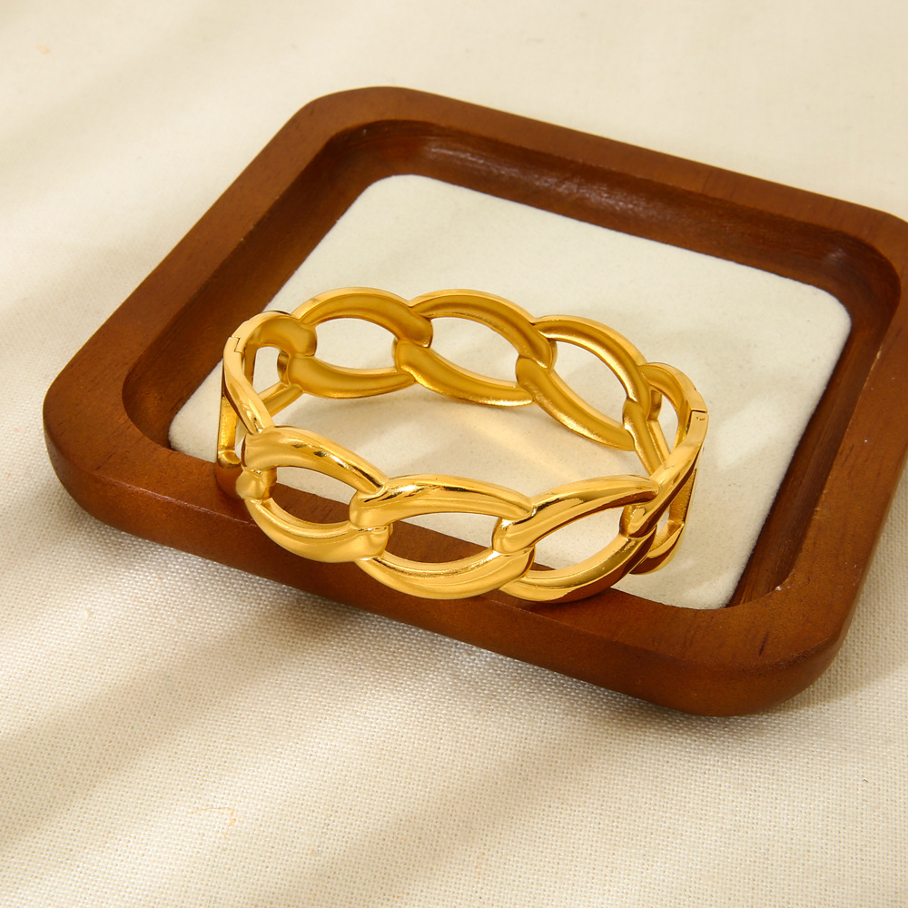 Chunky Curb Chain Open Cuff Bracelet