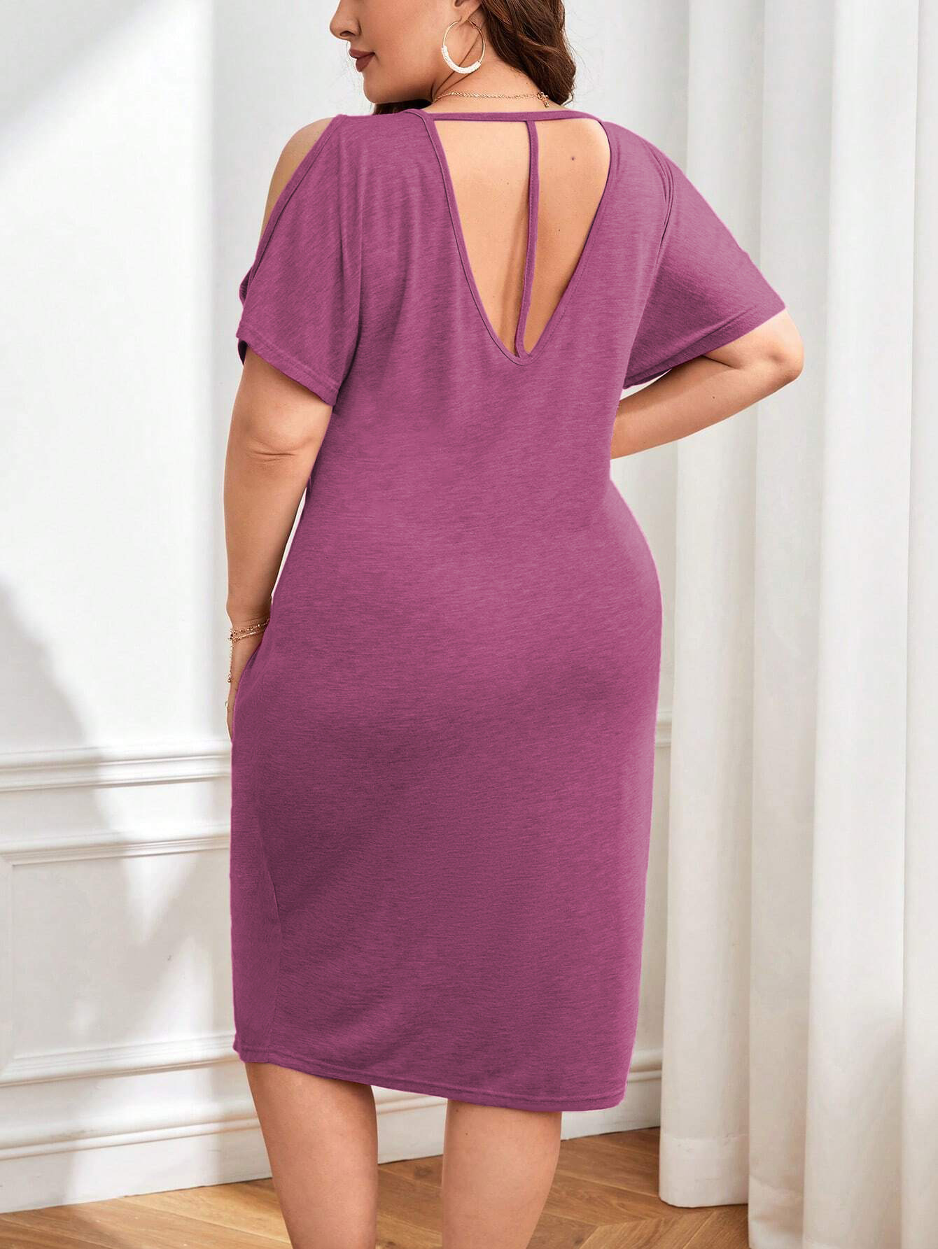 The Elowen Twist Midi Dress