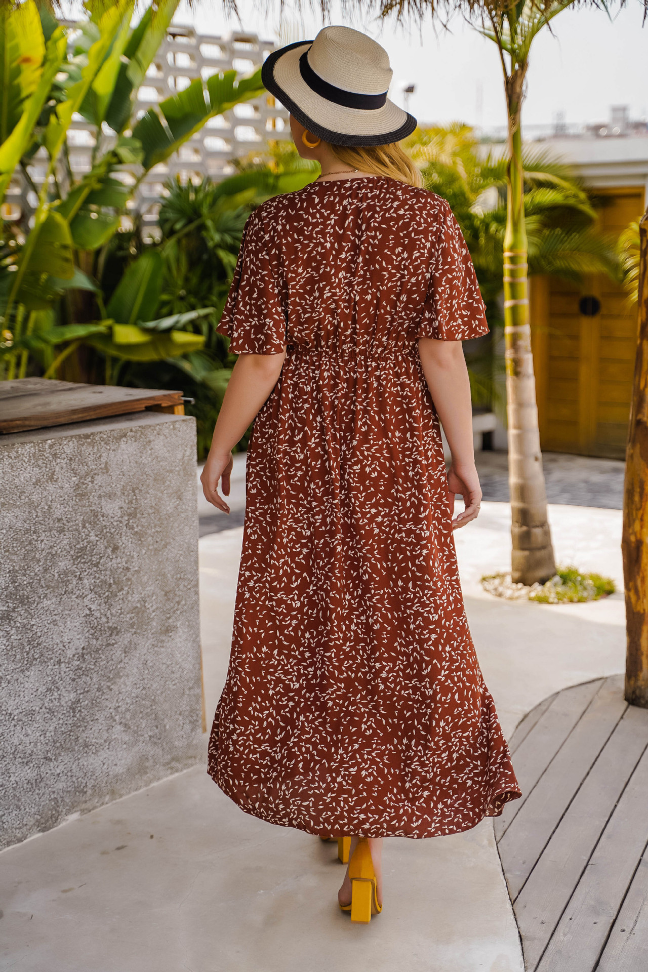 Leaf Print V-Neck Flutter Sleeve Maxi Dress | Curvy Women's Vacation & Casual Dress