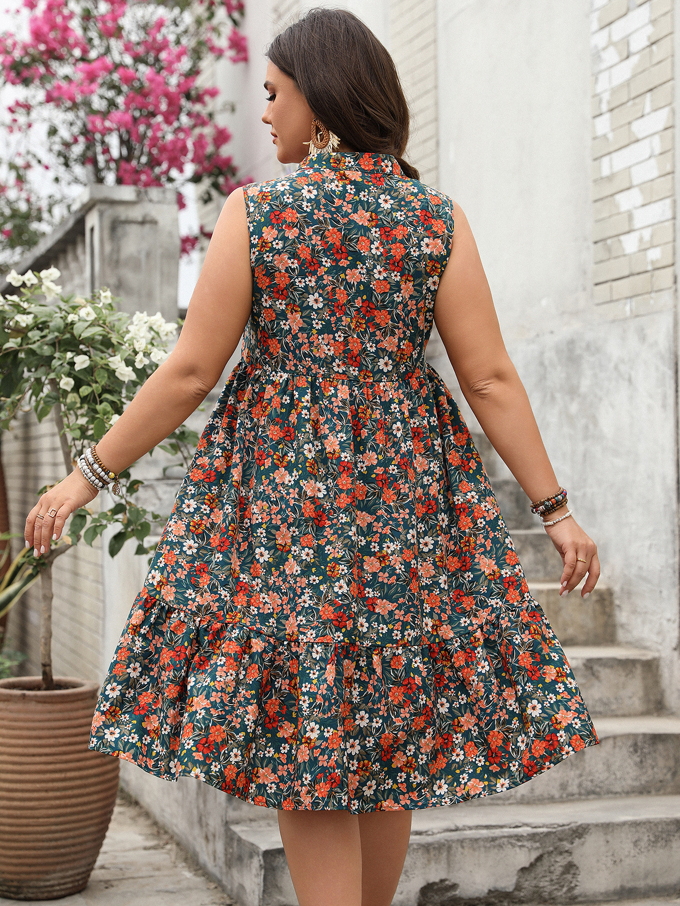 Floral Notched Neck Sleeveless Tiered Midi Dress | Curvy Women's Casual Summer Dress