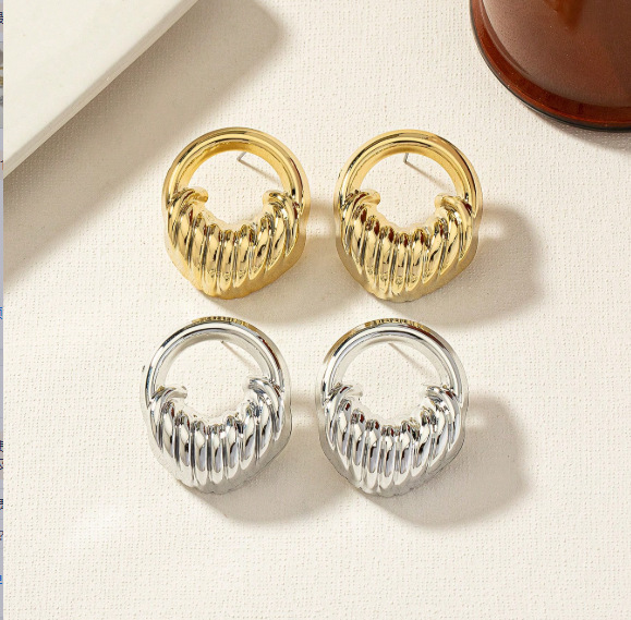 Featherlight Curve Ribbed Open Hoop Earrings