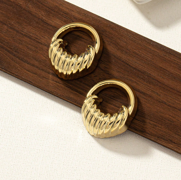Featherlight Curve Ribbed Open Hoop Earrings