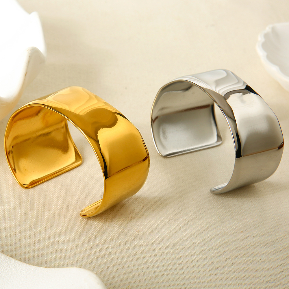 Minimalist Wide Tapered Mirror Cuff Bracelet