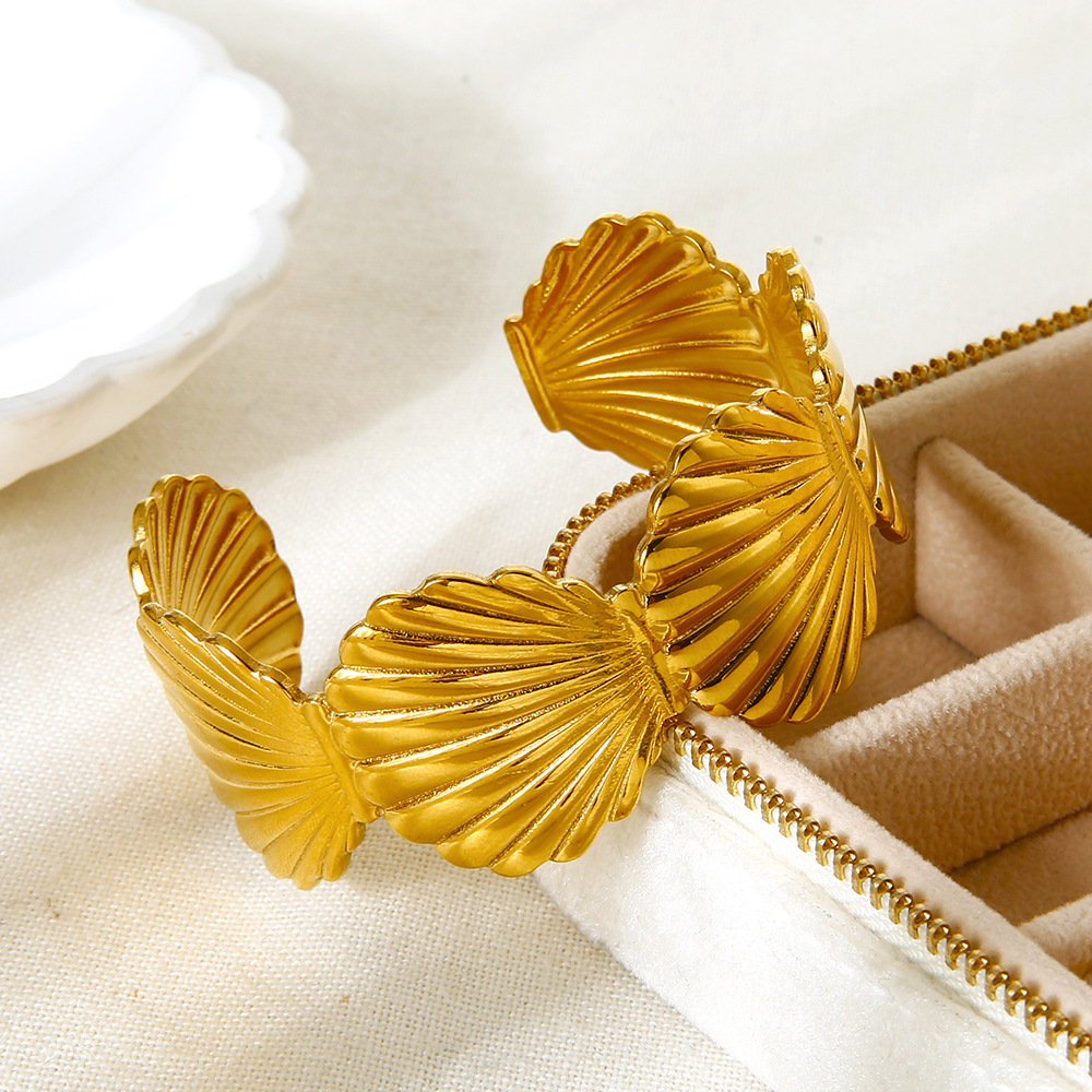 Connected Scallop Seashell Open Cuff Bracelet