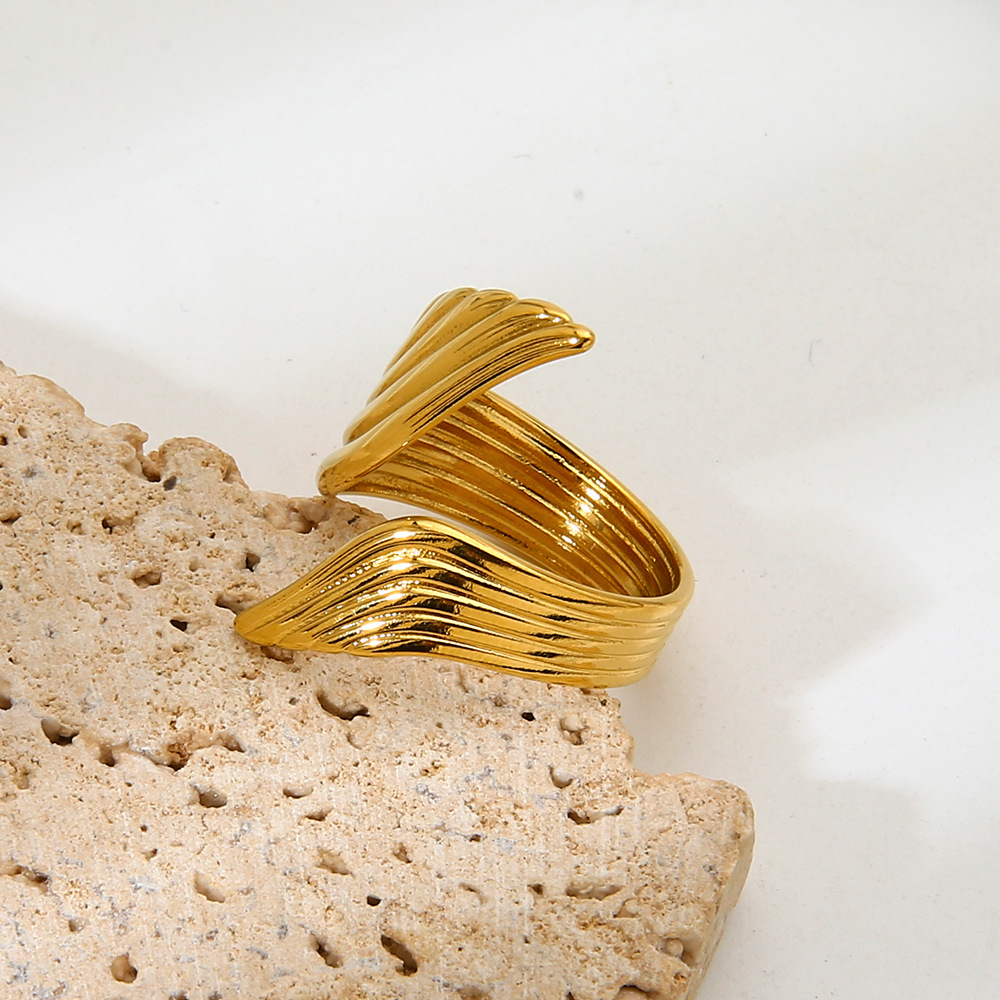 Ridged Dual-Wing Open Ring