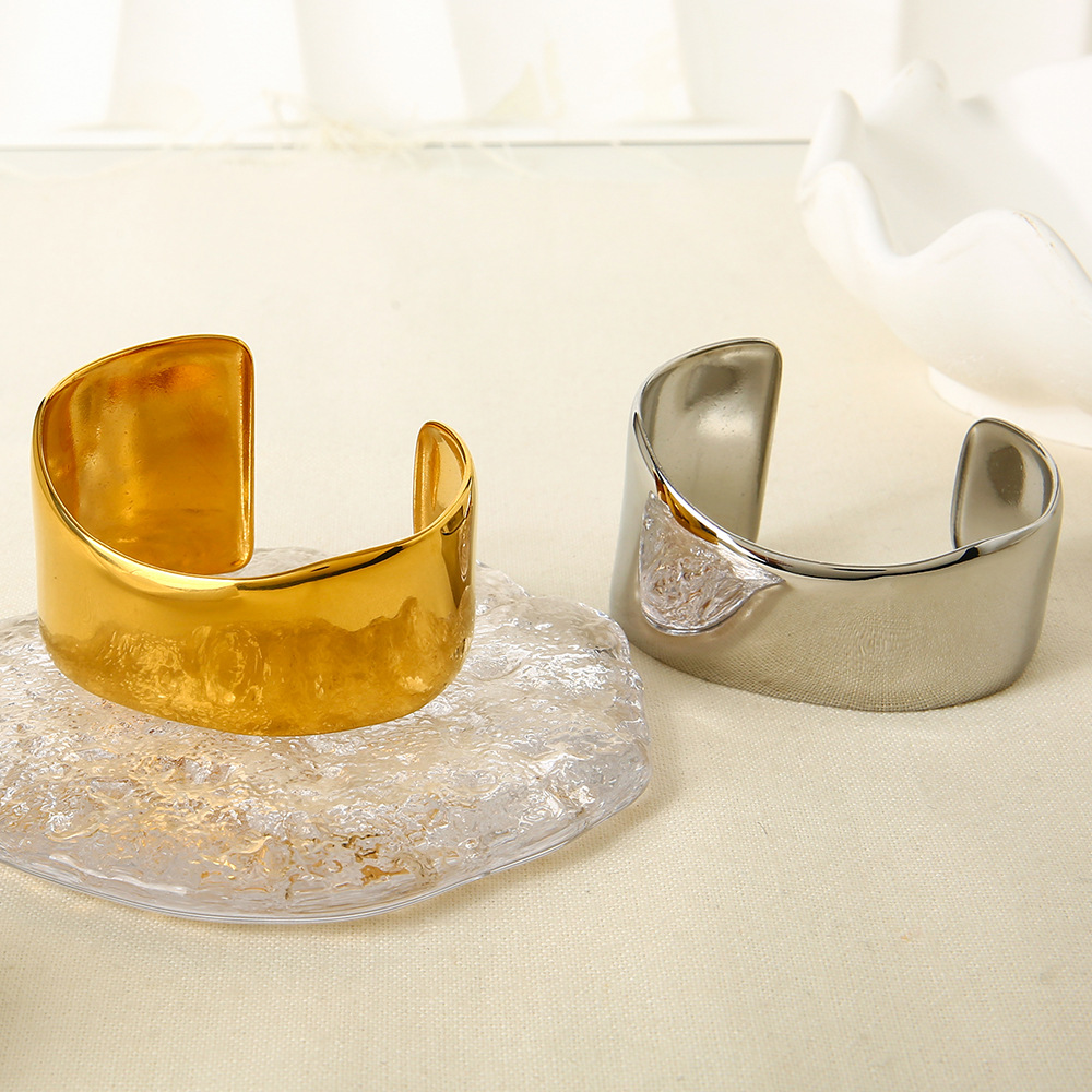 Minimalist Wide Tapered Mirror Cuff Bracelet