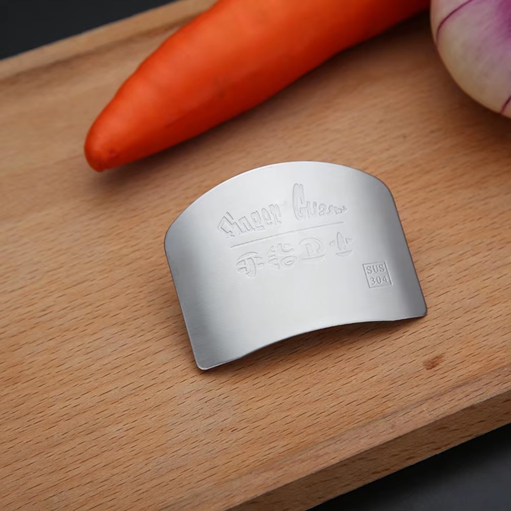Stainless Steel Adjustable Finger Protector – Anti-Cut Kitchen Hand Guard