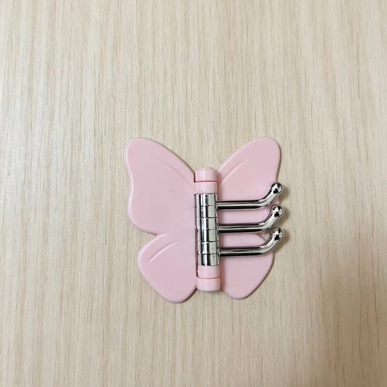 Butterfly Rotating Wall Hook – Punch-Free 3-Hook Organizer