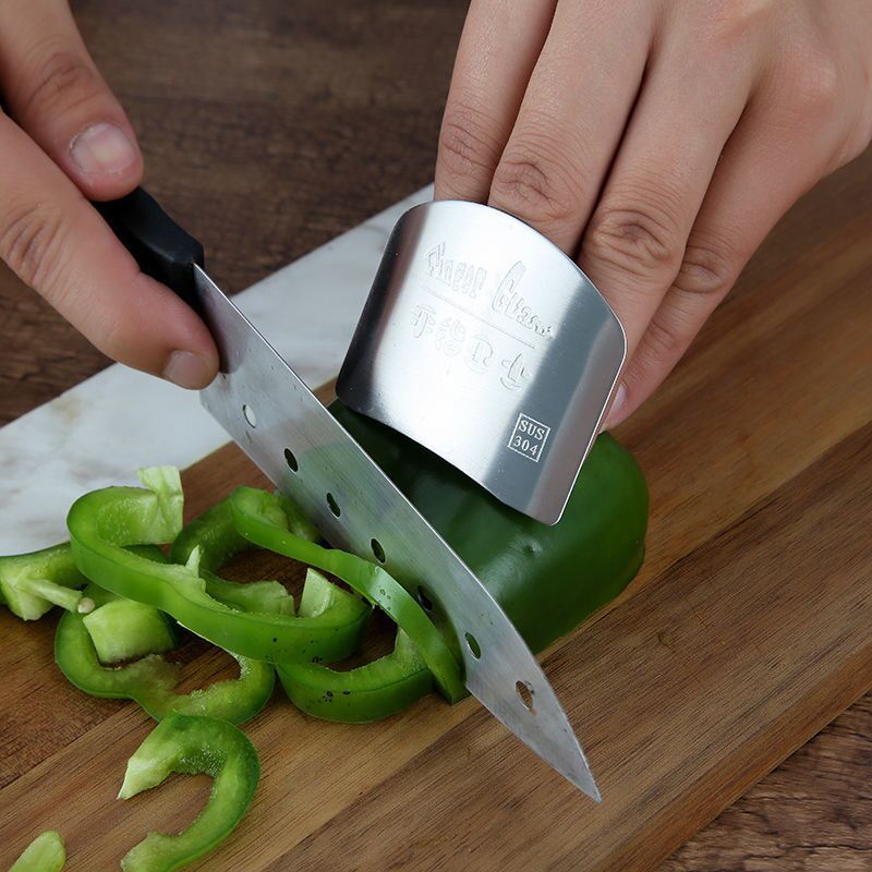 Stainless Steel Adjustable Finger Protector – Anti-Cut Kitchen Hand Guard