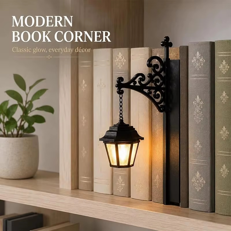 Vintage Library Lantern Bookshelf Light – Cozy LED Reading Nook Lamp for Book Lovers