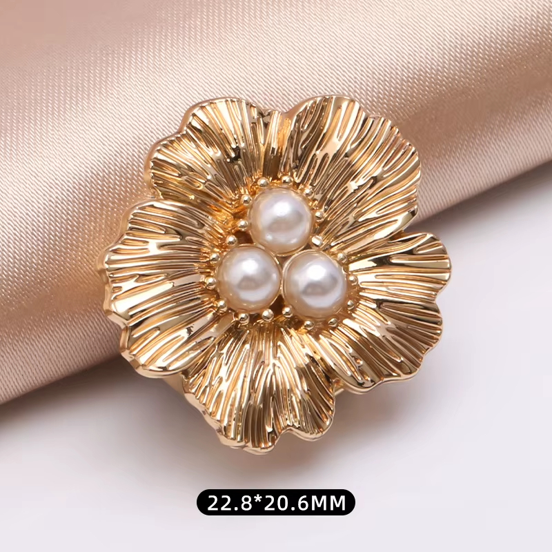 💎 Rhinestone & Pearl Decorative Collar Clips Set