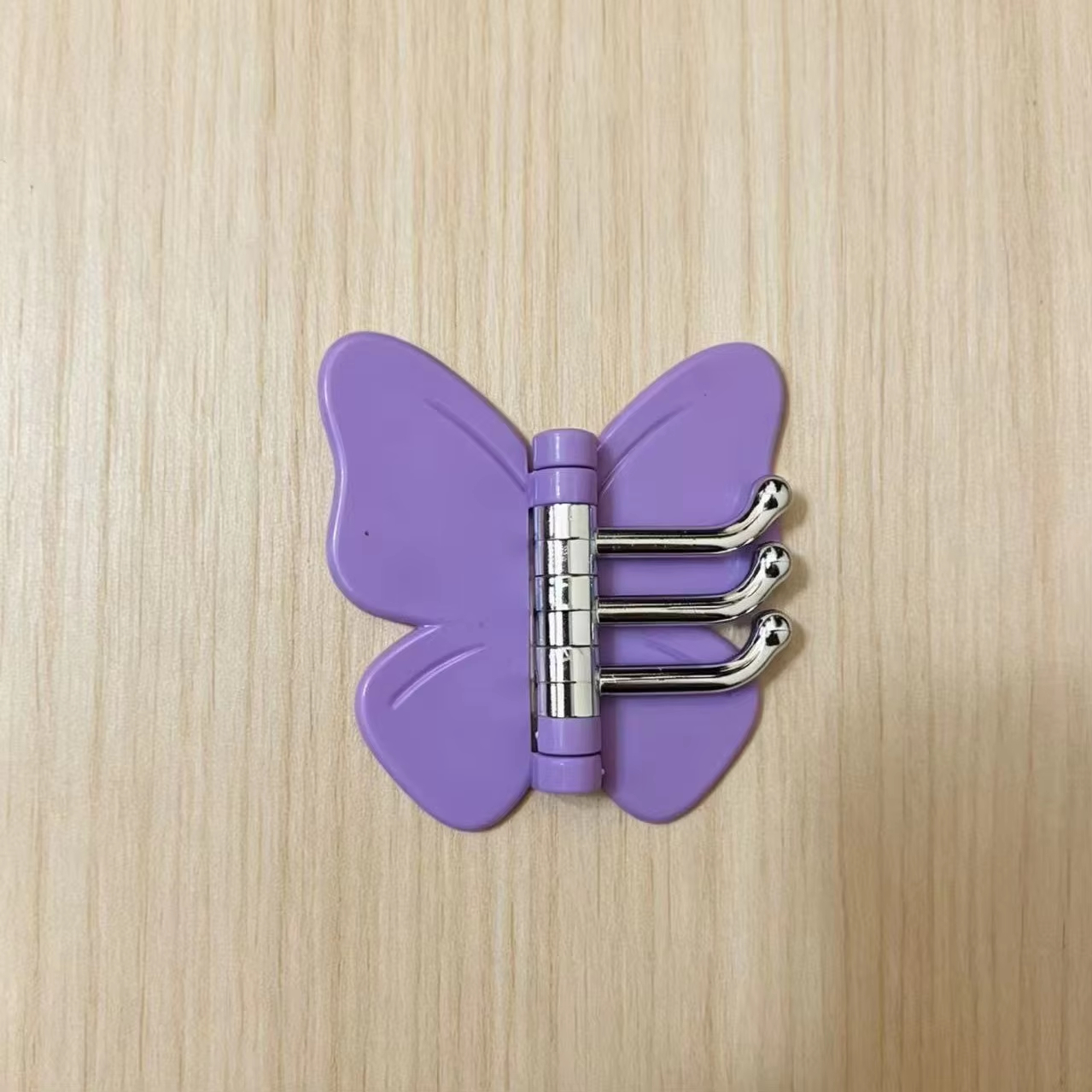 Butterfly Rotating Wall Hook – Punch-Free 3-Hook Organizer