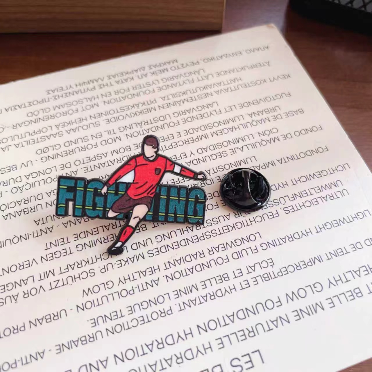 🏆 2026 World Cup Football Fan Collectible Metal Pin Badge