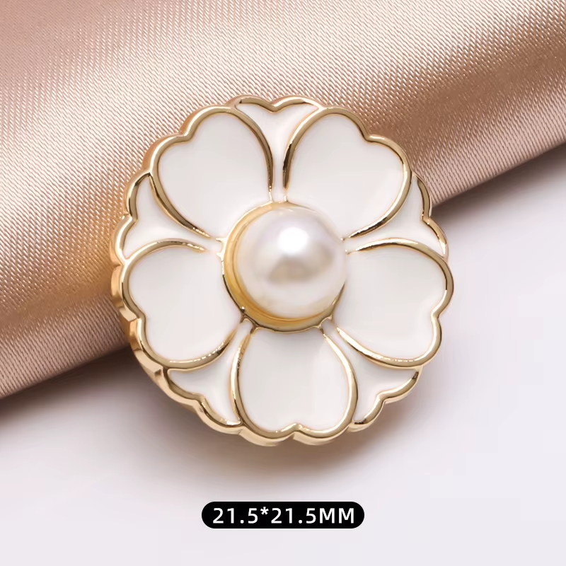 💎 Rhinestone & Pearl Decorative Collar Clips Set