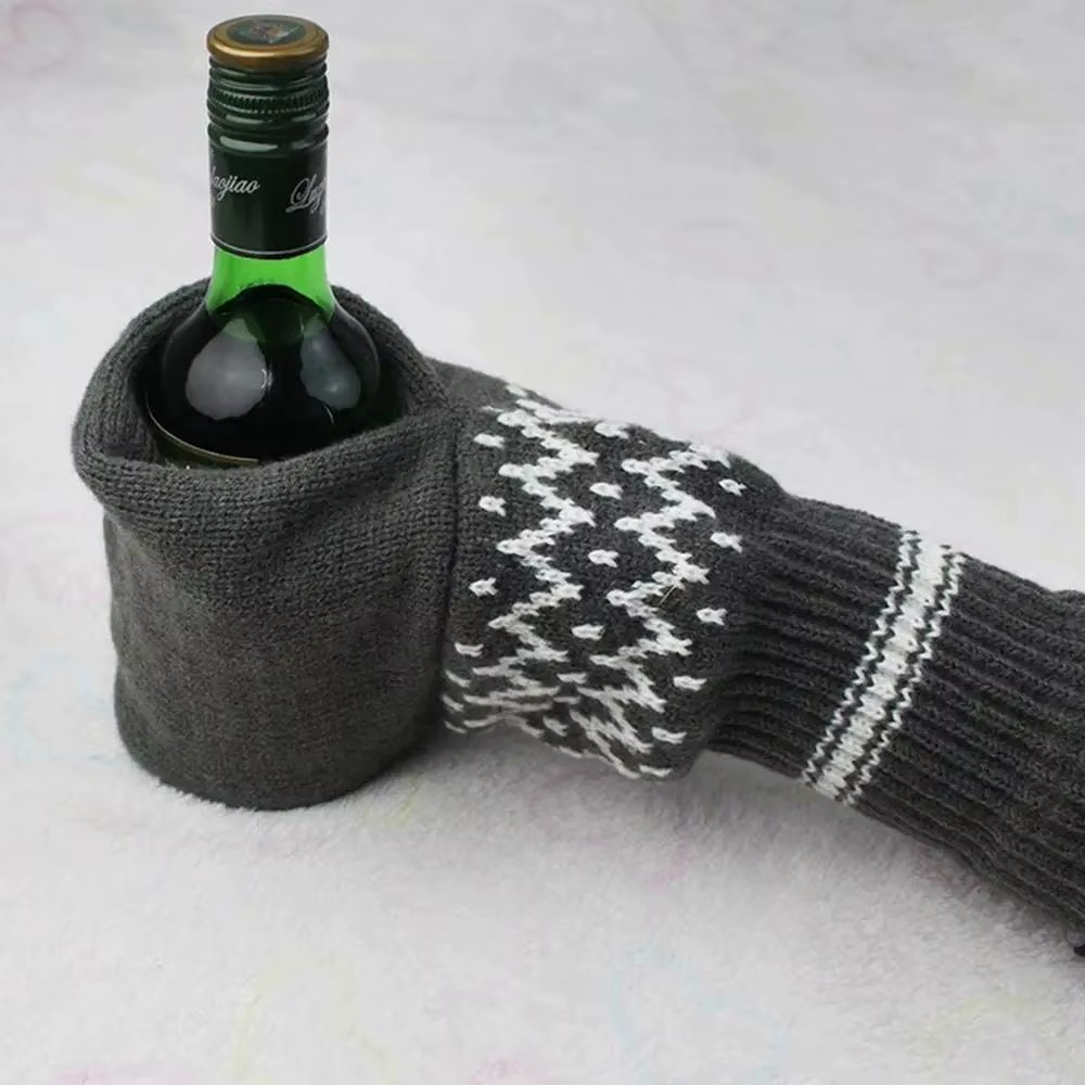 Winter Beer Mitten Gloves – Warm Knitted Drink Holder Gloves for Camping, Parties & Outdoor Activities