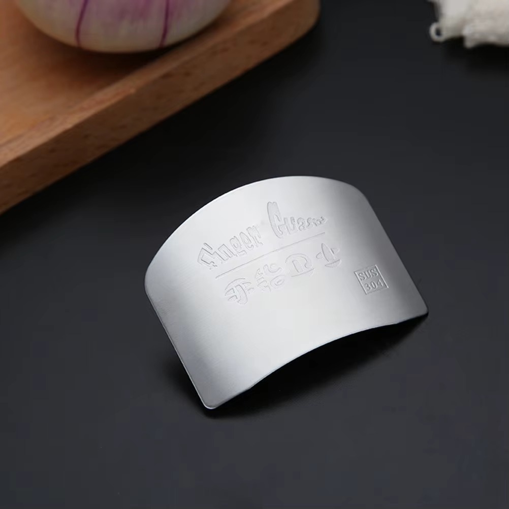 Stainless Steel Adjustable Finger Protector – Anti-Cut Kitchen Hand Guard