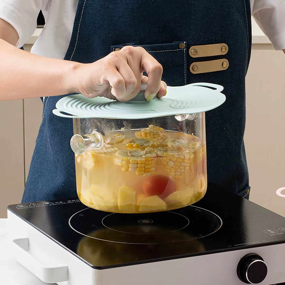 🍲 Heat-Resistant Silicone Pot Cover – Anti-Overflow & Splatter Guard