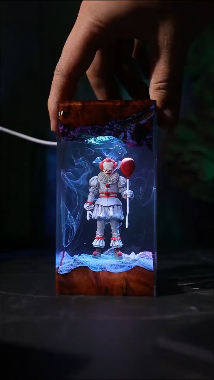 Creepy Clown Resin Lamp, Horror Clown Figure Night Light, Halloween Decor, Spooky Horror Fan Gift