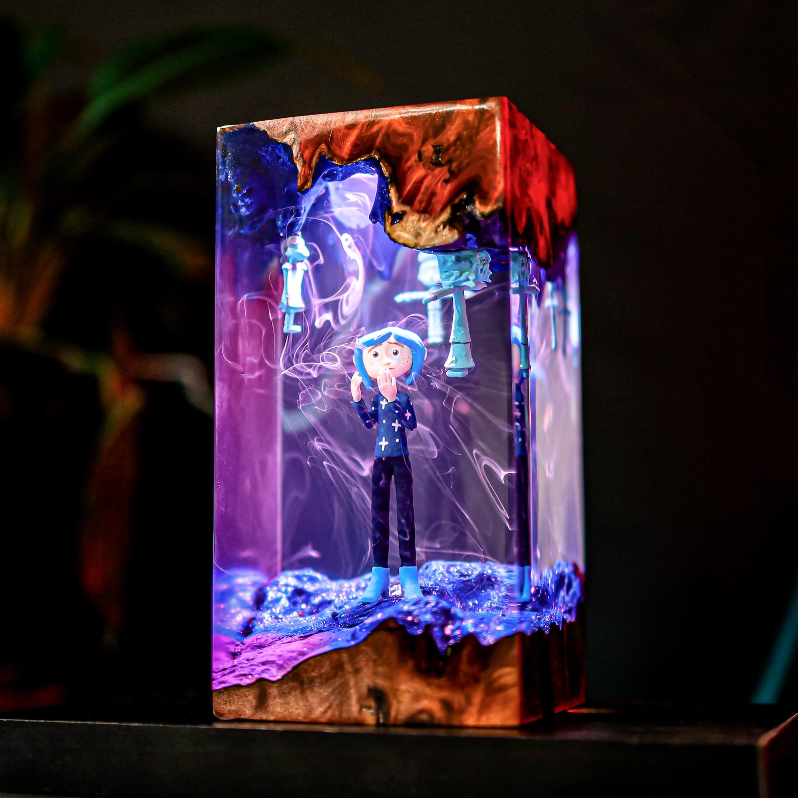 Dark Fantasy Girl Resin Lamp, Gothic Doll Night Light, Spooky Halloween Decor, Creepy Cute Fantasy Display, Unique Gift