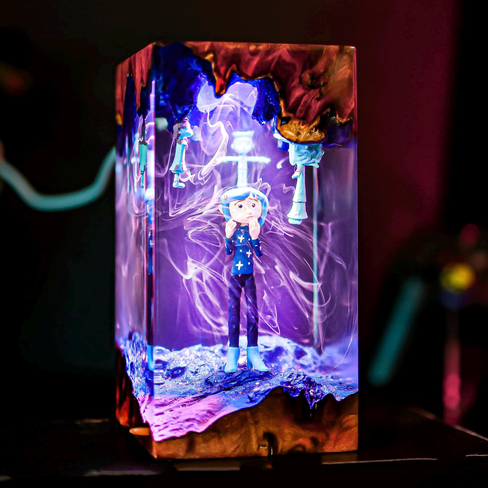 Dark Fantasy Girl Resin Lamp, Gothic Doll Night Light, Spooky Halloween Decor, Creepy Cute Fantasy Display, Unique Gift
