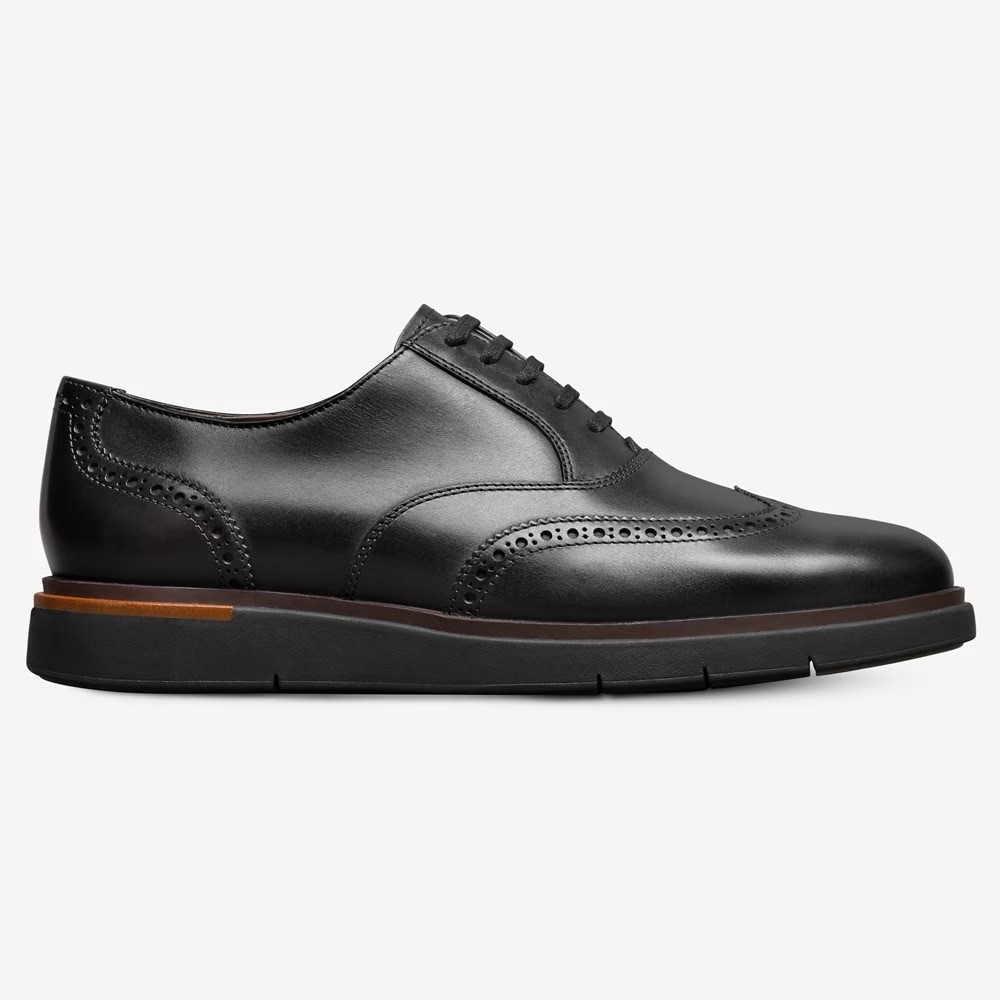 Almond Commuting Style Lace-up Hybrid Oxford