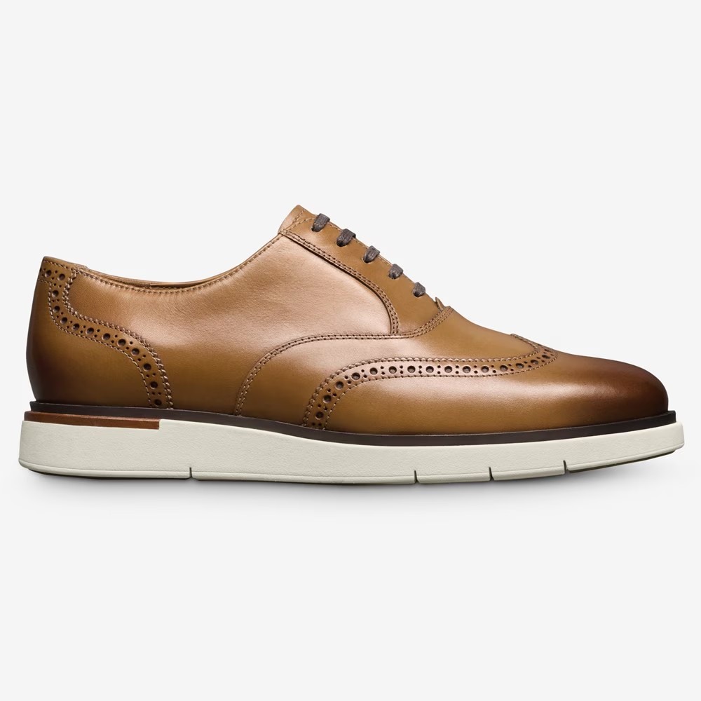 Almond Commuting Style Lace-up Hybrid Oxford