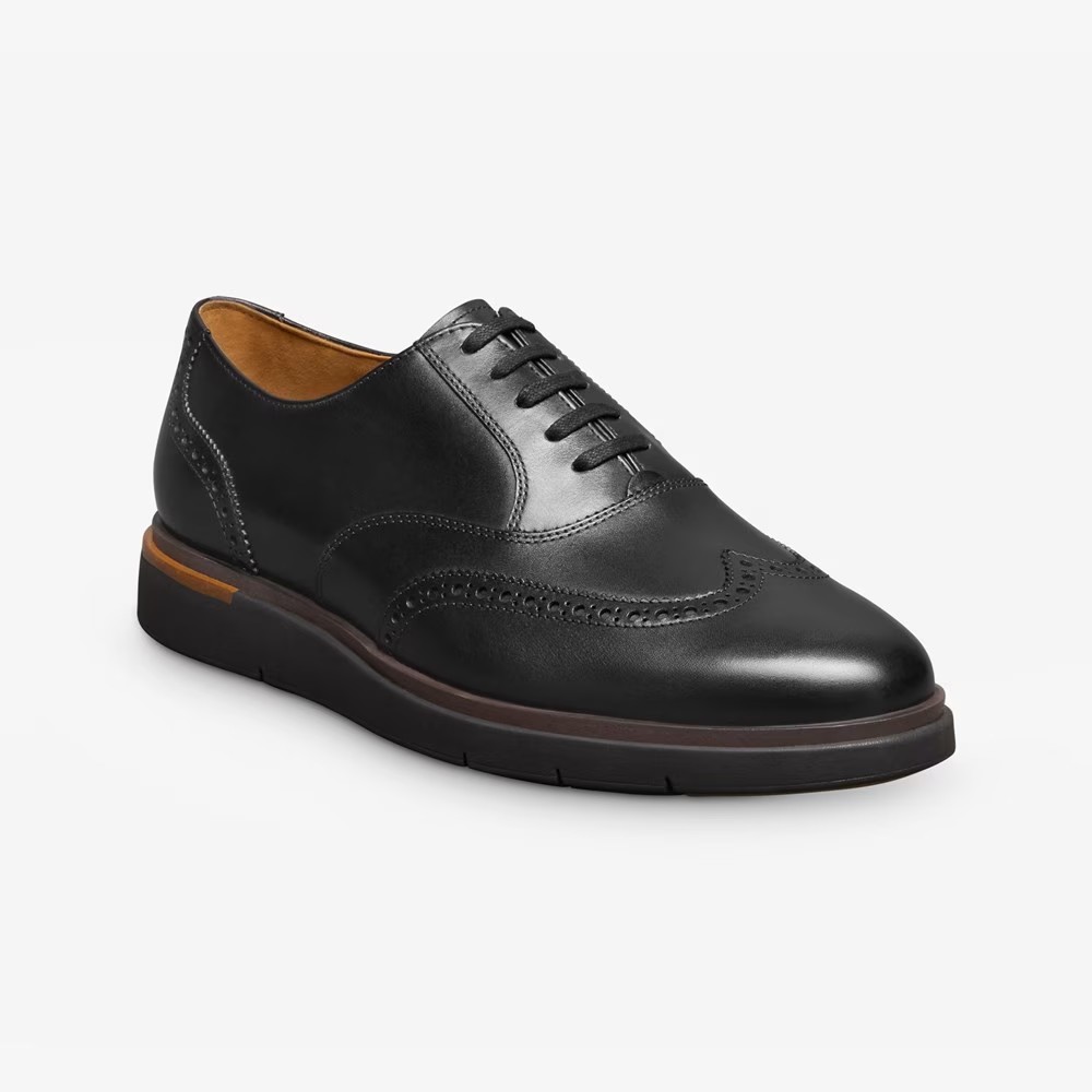 Almond Commuting Style Lace-up Hybrid Oxford