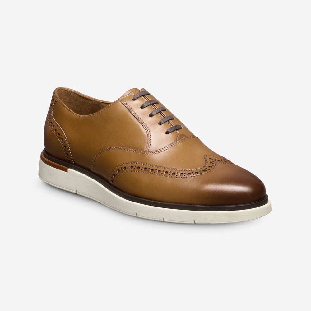 Almond Commuting Style Lace-up Hybrid Oxford