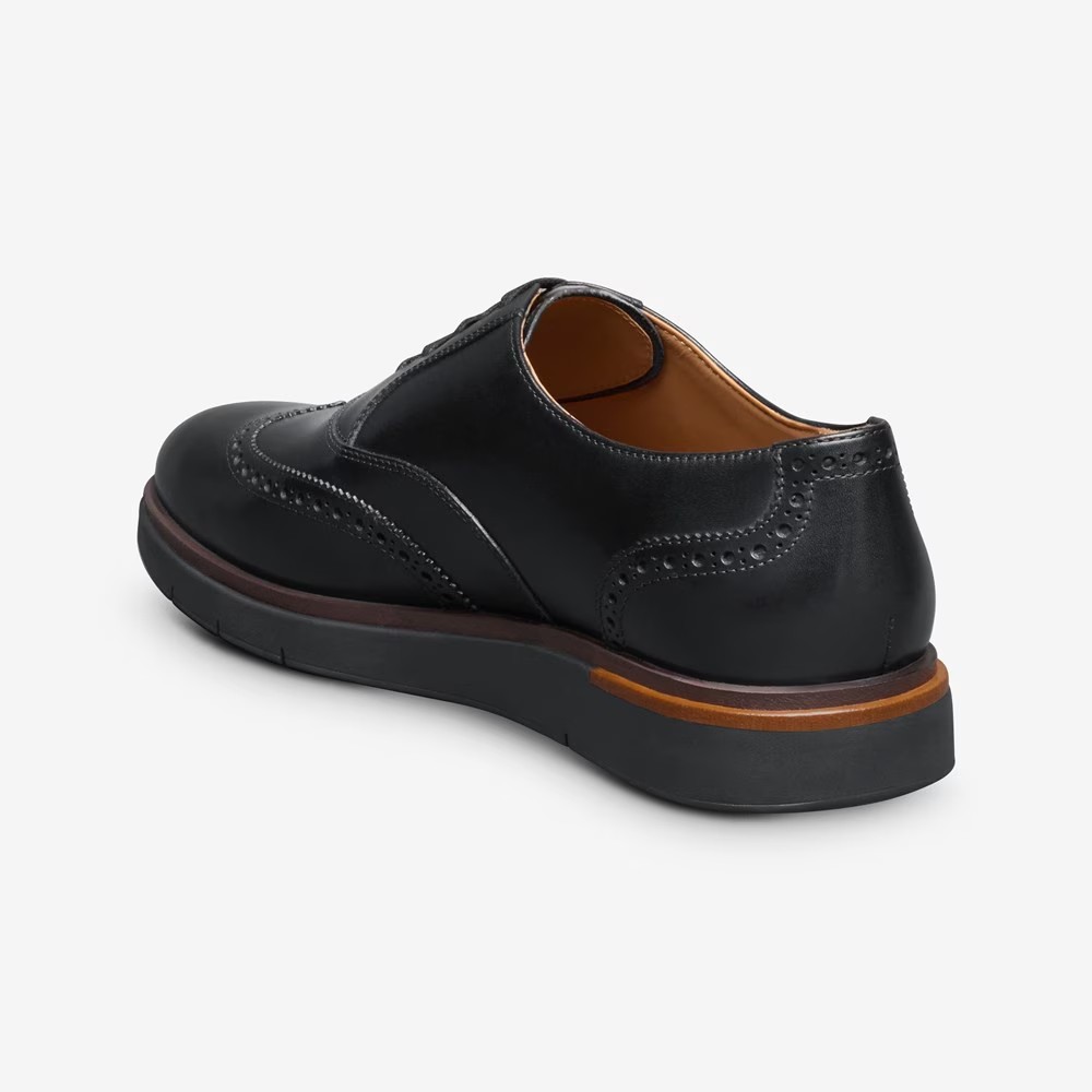 Almond Commuting Style Lace-up Hybrid Oxford