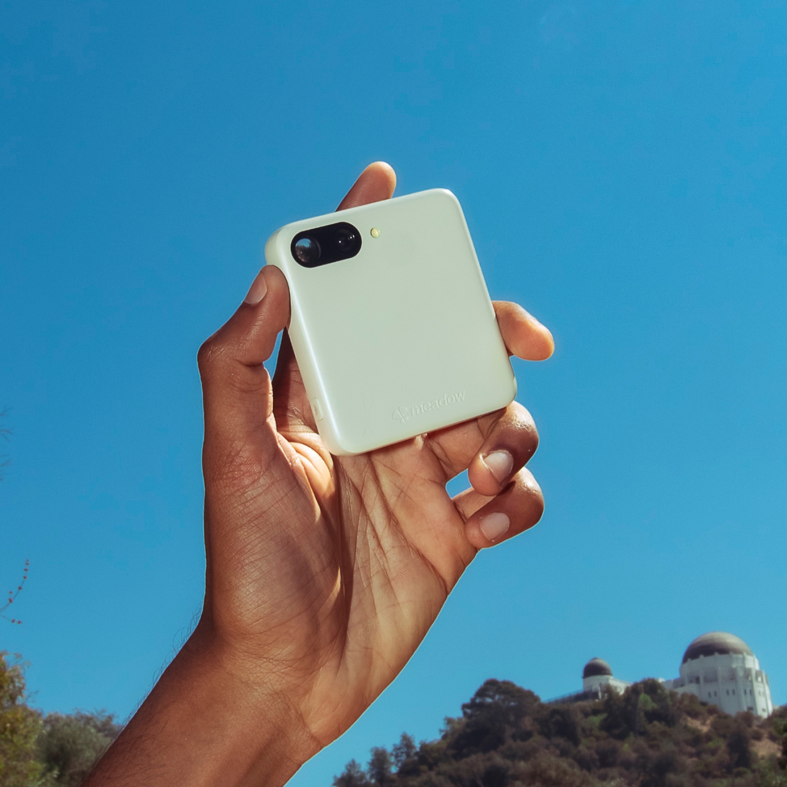 Minimalist Digital Companion | Maps, Music & Essentials