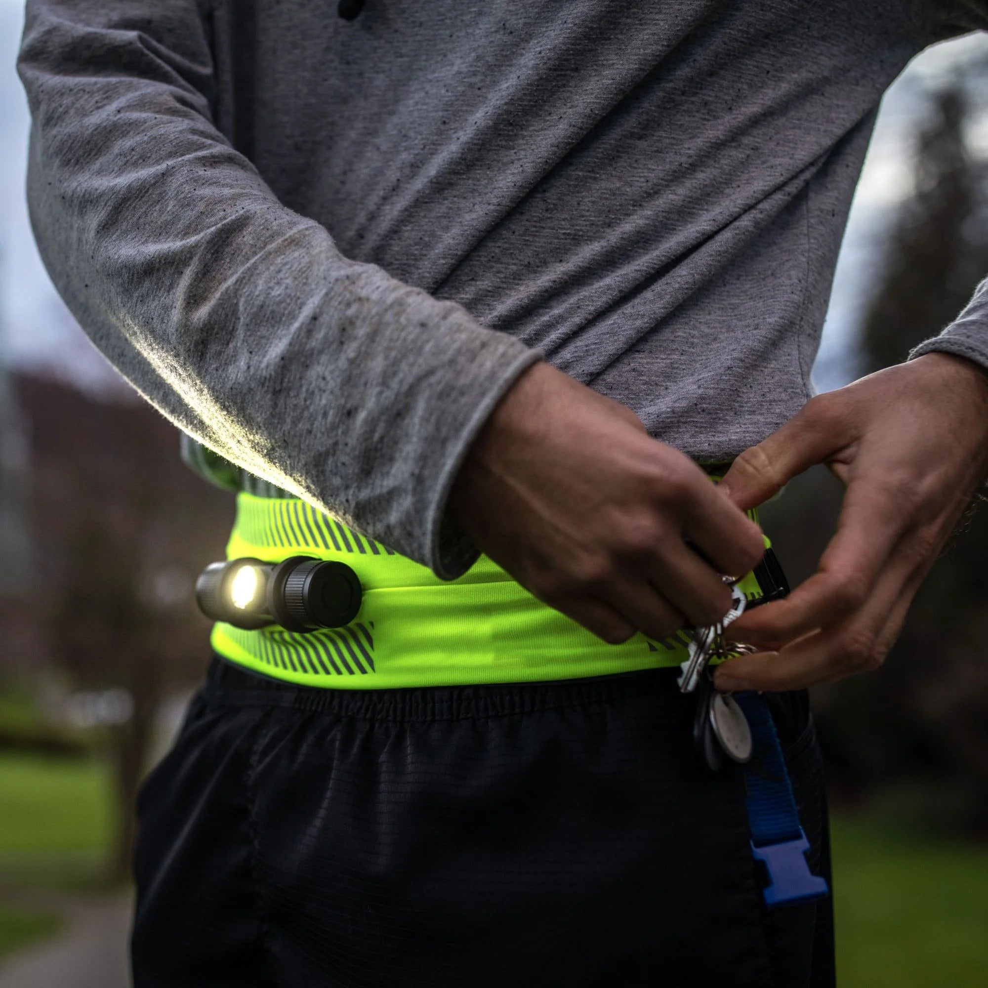 Classic Running Belt – Phone, Keys, and Fitness Belt