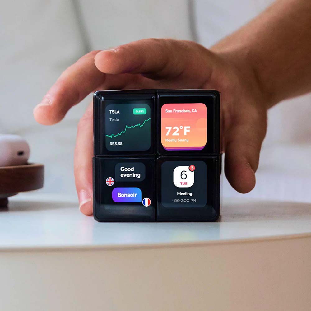 Interactive Puzzle Cube – Twist, Tilt, Tap & Shake