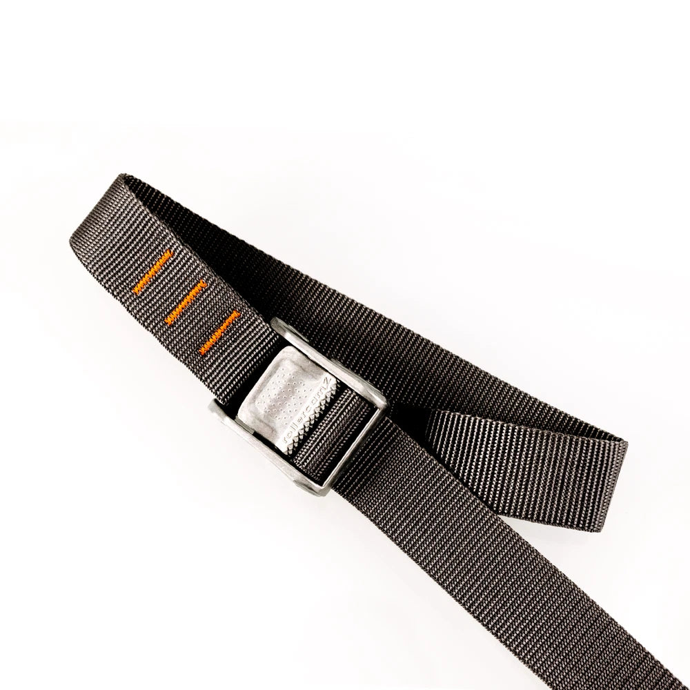 Traction plate fixing kit