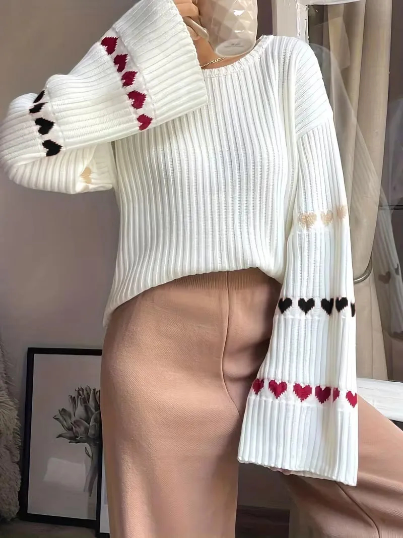 Women's Heart-Shaped Bell Sleeve Knitted Sweater