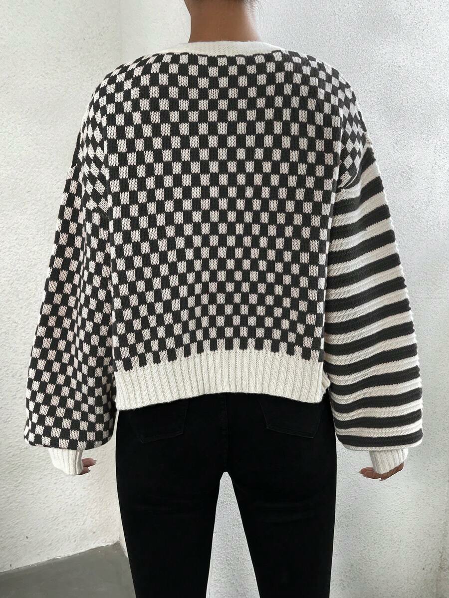 Women's Checker Plaid Striped Pattern Button Up V Neck Cardigan