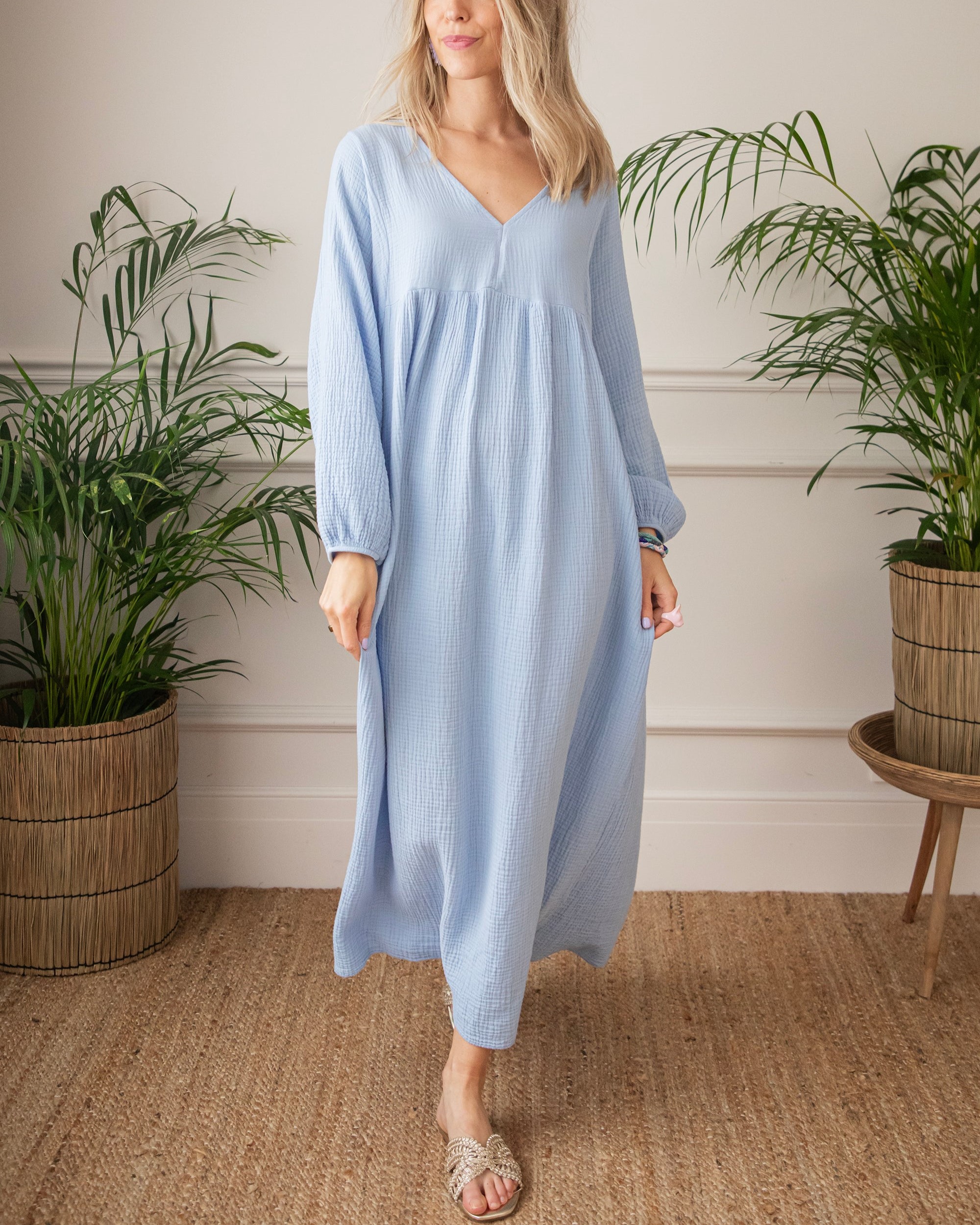 V Neck Puff Long Sleeve Maxi Dress