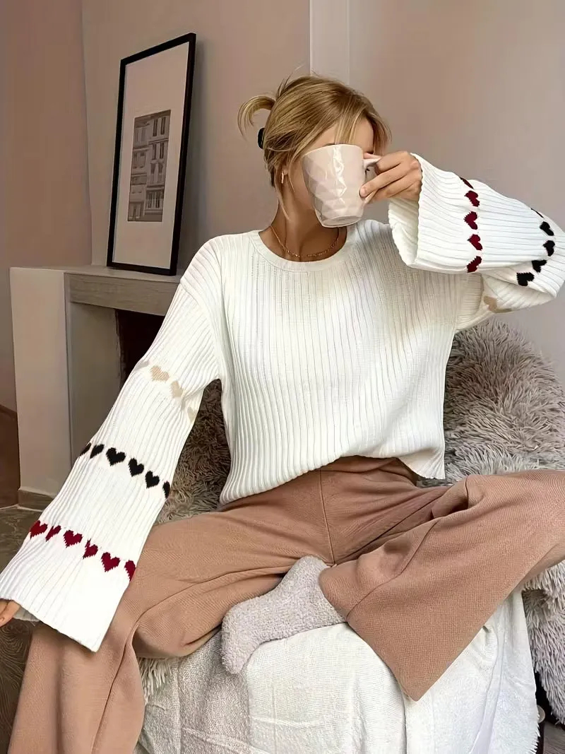 Women's Heart-Shaped Bell Sleeve Knitted Sweater