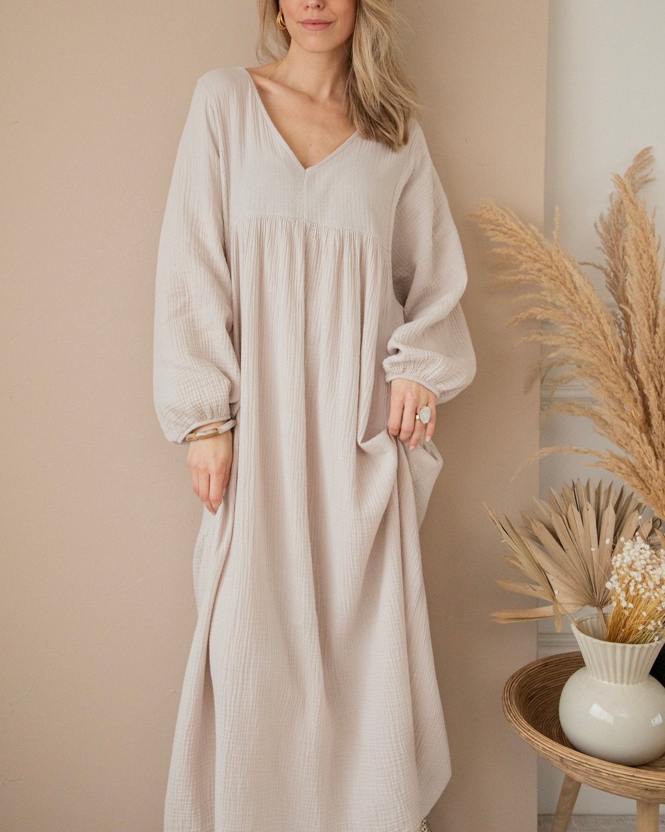 V Neck Puff Long Sleeve Maxi Dress