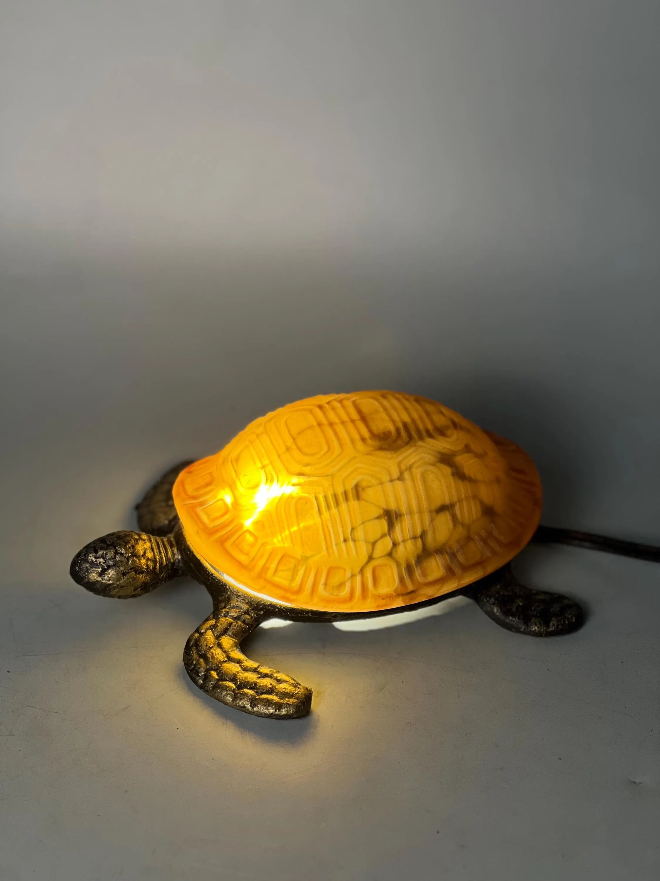 Turtle Shell Mosaic Table Lamp – Handmade Vintage Turtle Night Light