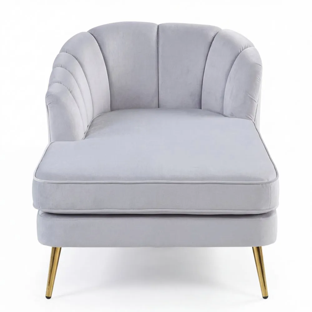 Samt Chaiselongue in Grau mit Muschelform und Goldenen Metallbeinen