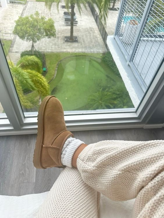 Ultra Mini Boots