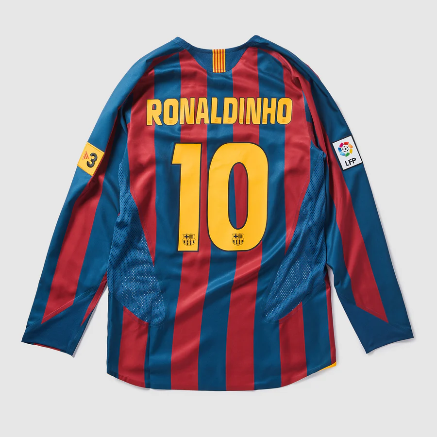Nike FC Barcelona 2006 Reissue LS Shirt with Ronaldinho 10
