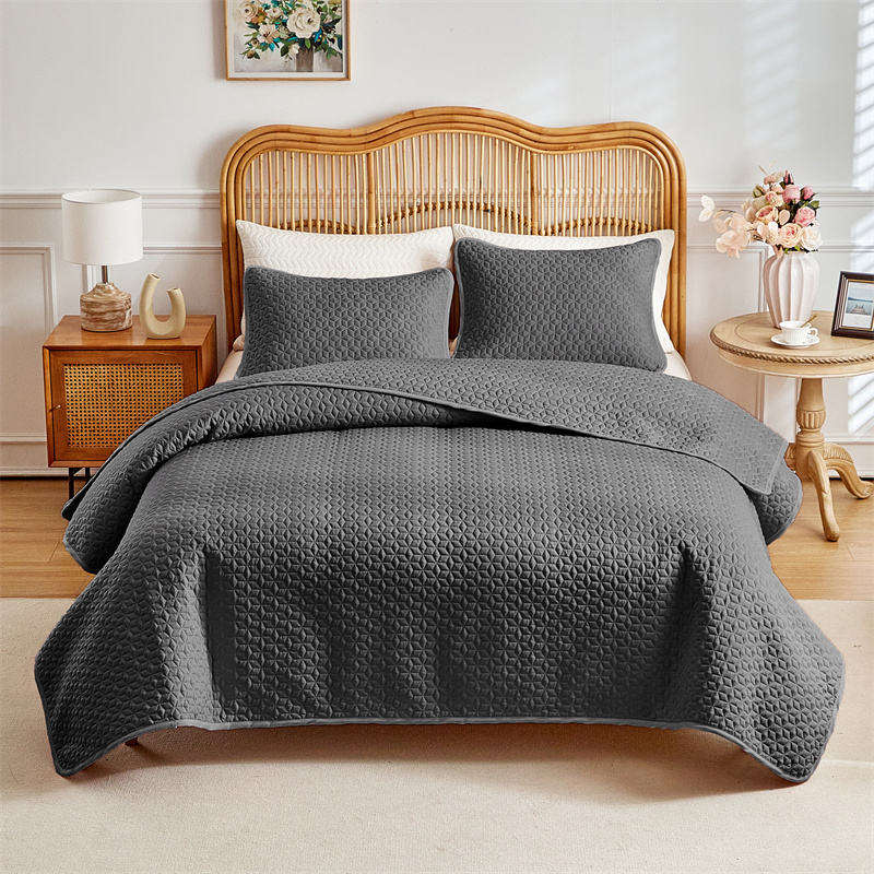 Custom 3 Pieces 600TC Polyester Ultrasonic Quilt Set Geometric Stitching All Season Lightweight for Bedroom Home OEM ODM