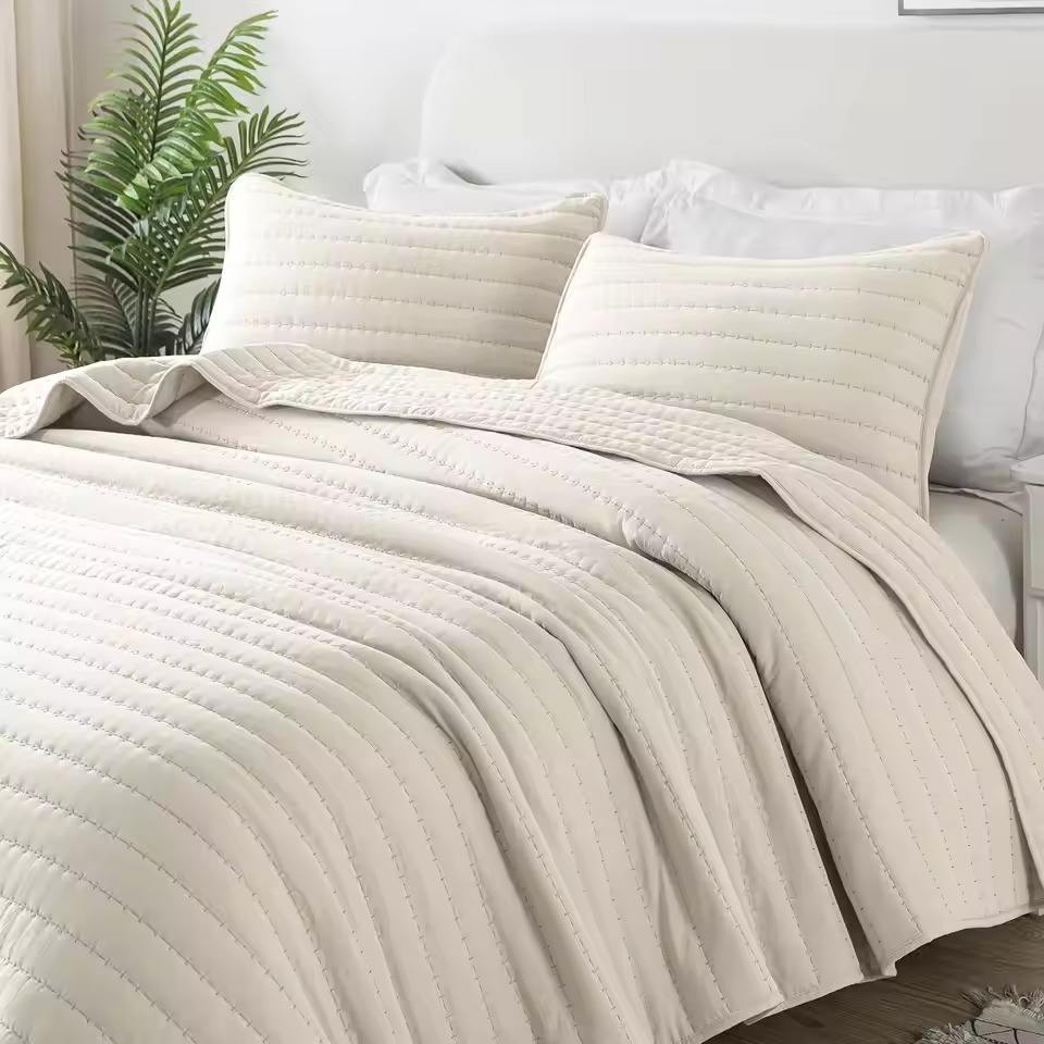 Modern Beige Polyester Bedding Set Soft Breathable Fabric Hotel Quality OEM Supply Home Bedroom Textil