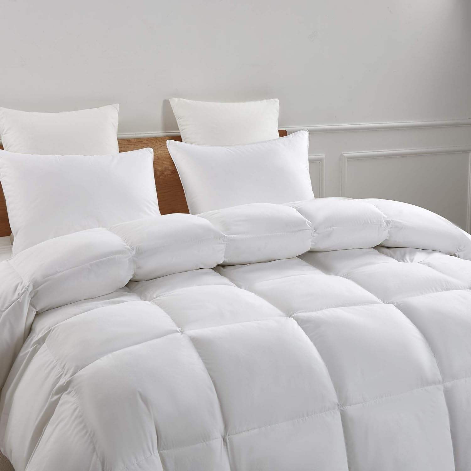 Custom Hotel Home Luxury Goose Feather Down Comforter 100% Cotton Cover Hypoallergenic All Season for Bedroom Home OEM ODM
