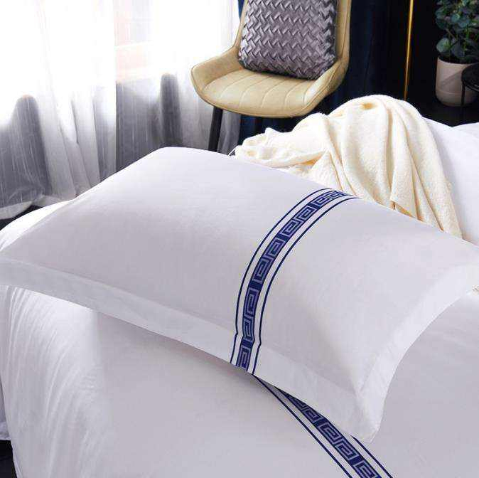 Custom OEM ODM 100% Cotton Hotel Bedding Set With Embroidery Trim Skin Friendly Breathable Durable for Hotel Homestay Bedroom