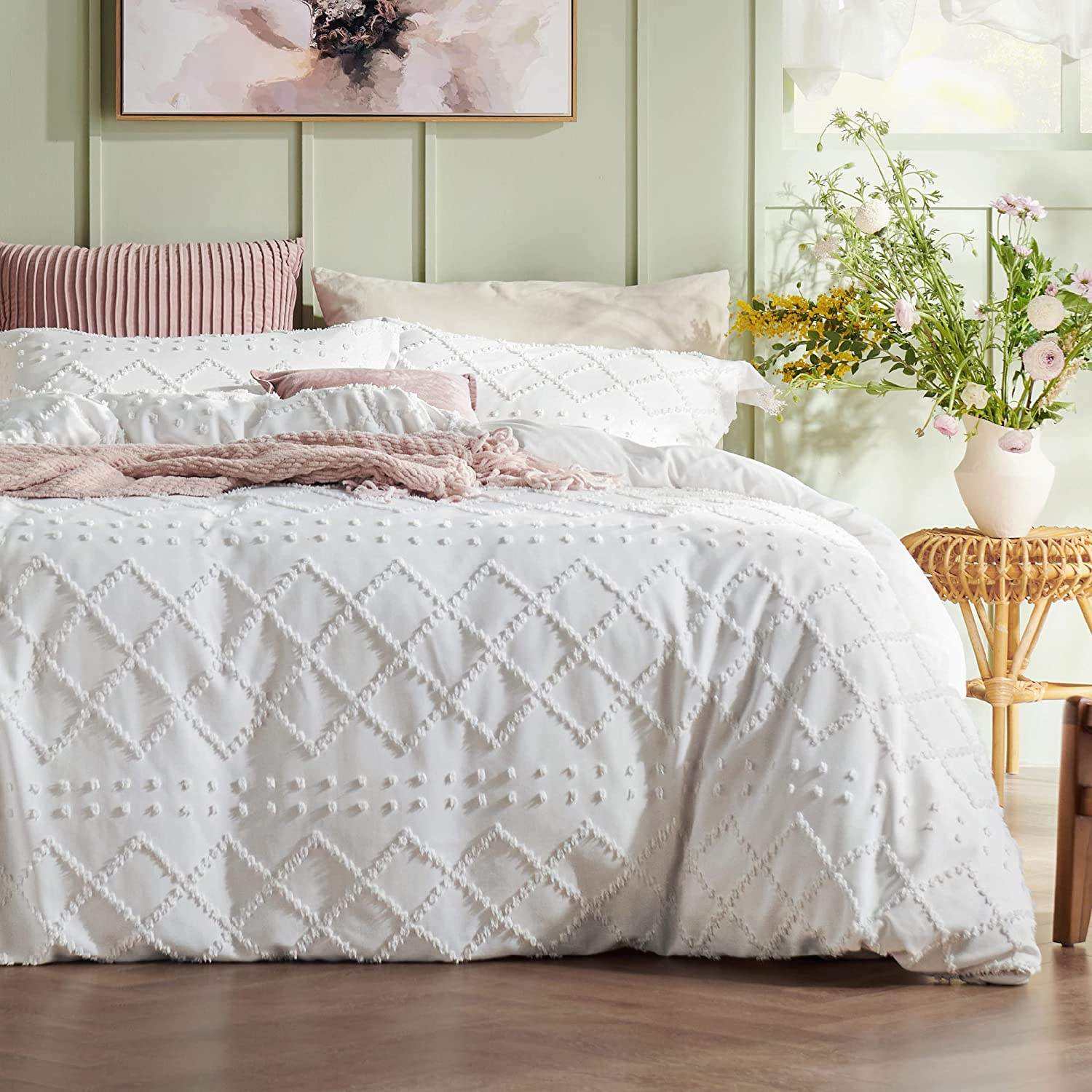 3 Pieces Shabby Chic Embroidery Duvet Cover Set King Size All Seasons Bedding Set with Tufted Details