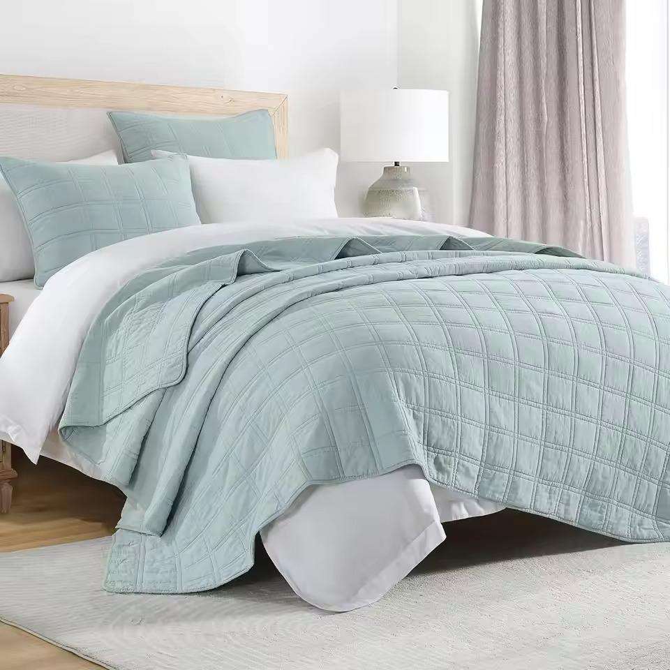 OEM ODM Custom Service Quilted Bedding Set Breathable Soft Fabric for Home Bedroom Wholesale Orders